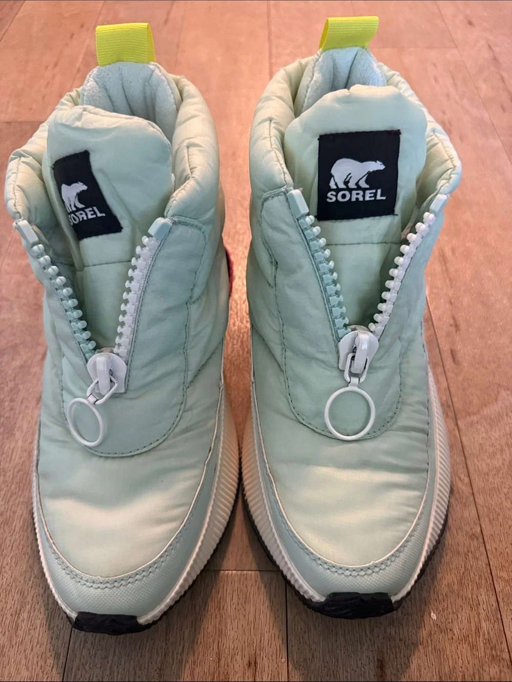 SOREL OUT 'N ABOUT ™ III PUFFY ZIP- MINT Women’s Sz. 8